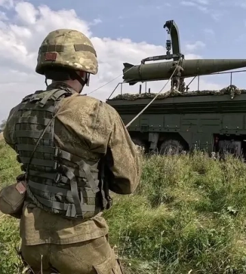 Росія цієї ночі продовжила атакувати Україну балістикою і дронами