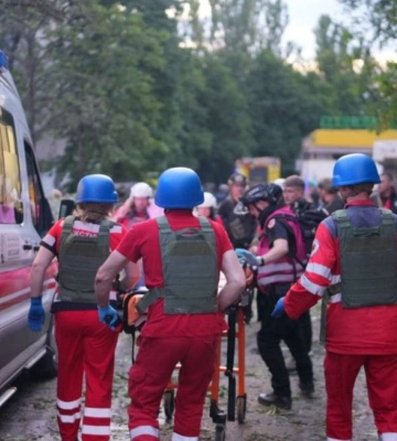 Окупанти вдарили по авто у Запоріжжі: постраждали 2 людини