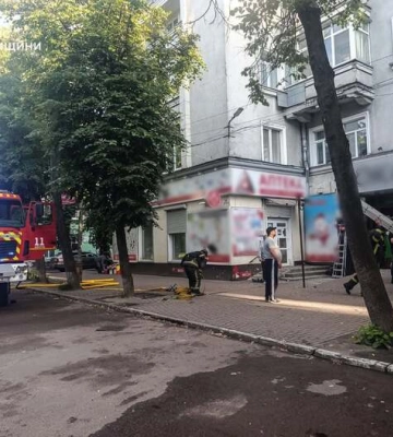 Рашисти вдарили по житловому сектору Шостки, є травмовані