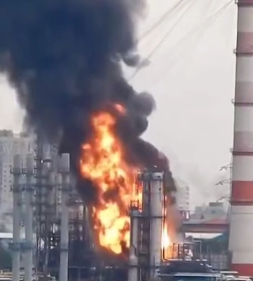 Удар в саме "сердце". Пожежа на НПЗ в Москві