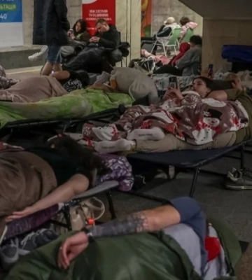 Побили рекорд. Під час останньої атаки у київському метро сховалось на тисячу людей більше, ніж під час обстрілу 2 червня