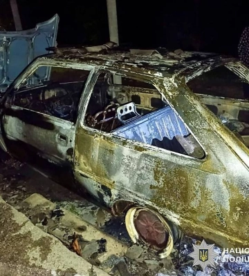 Підпалив машину сусідів через образу: на Миколаївщині затримали чоловіка