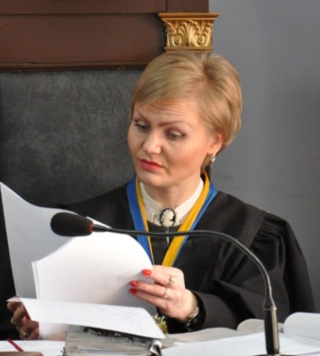 Голову райсуду Полтави Наталію Крючко звільнили за позапроцесуальне спілкування з низкою осіб щодо «потрібних» рішень в справах