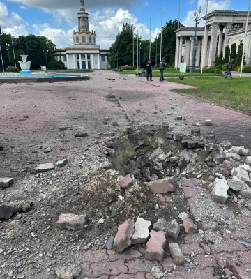 На ВДНГ показали пошкодження після російського удару по Києву