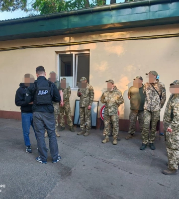 «Избивали, запугивали». В одном из РТЦК Одесской области мужчин незаконно удерживали и пытали — ГБР