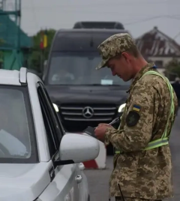 Літній туристичний сезон: прикордонники розповіли, як уникнути черг на кордоні