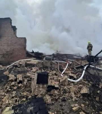Ракетний удар по кіностудії Довженка: частину костюмної колекції вдалося врятувати