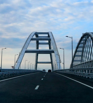 Окупанти заборонили в Криму їздити вночі на мотоциклах, бо звучать як дрони