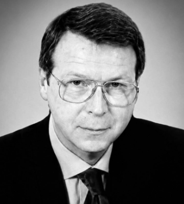 Помер народний депутат трьох скликань та один із розробників проєкту Конституції України Сергій Осика