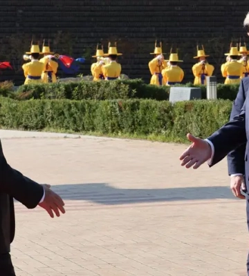 Південна Корея попросила Трампа допомогти з налагодженням діалогу з КНДР 