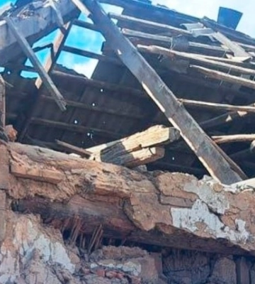 Ворог запустив рій дронів по Дніпропетровщині: лунали вибухи, є руйнування