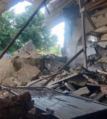 Вражеский беспилотник нанес удар по конно-спортивной школе в Сумской области: есть погибшие животные
