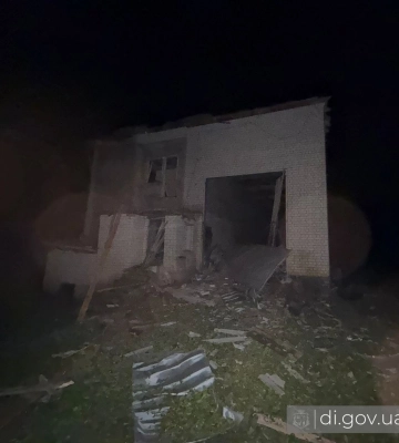 Ночью россияне атаковали сразу два предприятия в Дергачах