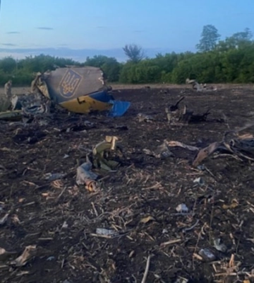 ДБР розслідує падіння військового літака Су-24М, вилучили «чорну скриньку»