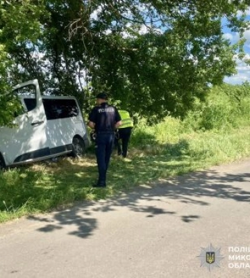Внаслідок аварії водій та троє пасажирів опинилися в лікарні