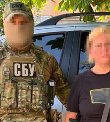 У Херсоні затримали безробітну, яка під час окупації агітувала за участь у фейковому «референдумі»