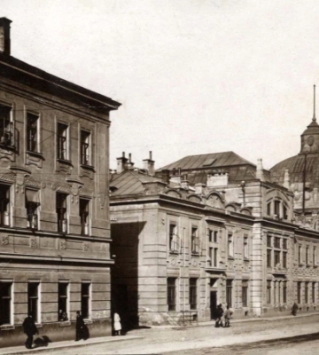 Відомий краєзнавець розмістив у відкритому доступі 3400 фото старих Чернівців