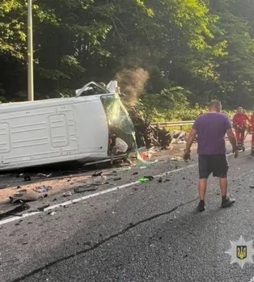 Біля Вінниці зіткнулися чотири транспортні засоби: є загибла та потерпілі