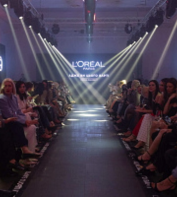 L’Oréal Paris провів у Києві показ-маніфест «Адже ти цього варта!», присвячений жіночій силі та підприємництву