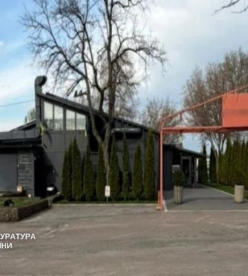 Столична прокуратура через суд вимагає знести ресторан на березі Дніпра