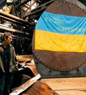 Запомню на всю жизнь, – Вакарчук спел для энергетиков на объекте, разрушенном россиянами
