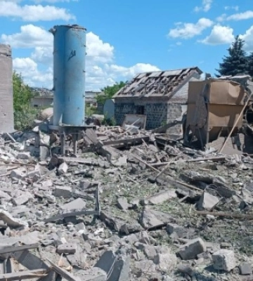 Російські війська атакували Слов'янськ на Донеччині: зруйновано цех, постраждала людина