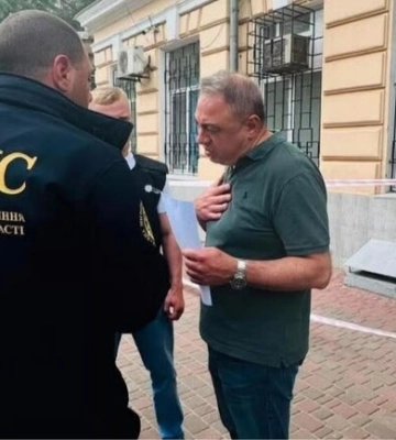 В Одессе аннулировали документы и выгоняют из страны директора ресторана за жестокое избиение пенсионерки на Дерибасовской