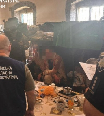 На Київщині викрито організовану групу, яка постачала наркотики до СІЗО