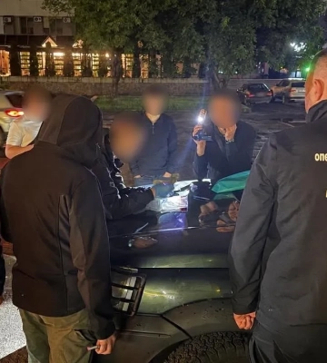 На Буковині викрили схему незаконного переправлення чоловіків через кордон до Румунії