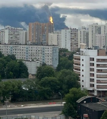 Москву і Ростовщину атакували дрони: палають НПЗ