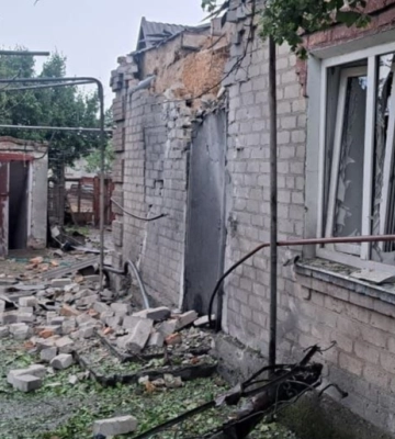 Оккупанты повредили инфраструктуру и предприятие в Днепропетровской области: 1 раненый
