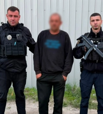 На Київщині затриманого чоловіка підозрюють у сексуальному насильстві щодо восьмирічної дитини