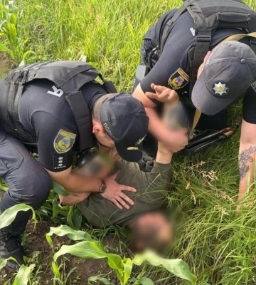 На Київщині повідомлено про підозру нелюдові, який перерізав горло неповнолітній дівчині