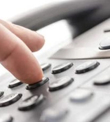 У Полтавській ОВА продовжує працювати цілодобова гаряча лінія обласного контактного центру