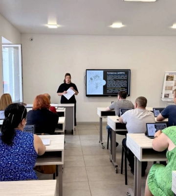 У Миколаєві майбутні водії тролейбусів продовжують навчання та опановують професійні дисципліни