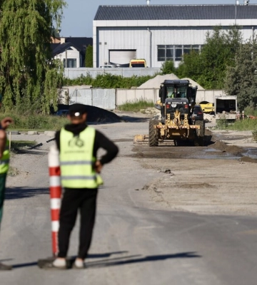 Зможе розвантажити Городоцьку: у Залізничному районі триває ремонт вулиці