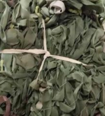 На Полтавщині безробітних залучили до плетіння маскувальних сіток для ЗСУ