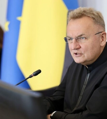 Садовий доручив перевірити приватну клініку у Львові після скарг мешканців