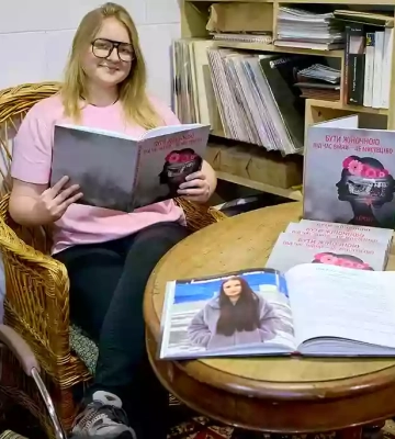 «Кожна жінка, яка зараз живе в Херсоні та в Україні загалом, варта того, щоб про неї писати книгу»