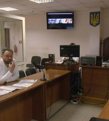Суд вчергове відклав підготовче засідання у справі обвинувачених у недбалості лікарів Odrex через неявку адвоката
