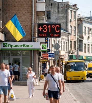 Европу накрывает аномальная жара: дойдет ли она до Украины