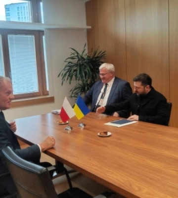 Зеленський зустрівся в Брюсселі з прем’єром Польщі – вперше після загострення відносин