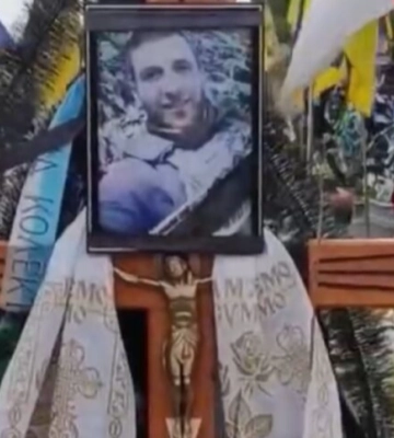 У Рівному знову обікрали могилу загиблого Героя: що сталося