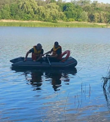 У ставку на Дніпропетровщині виявили тіло людини