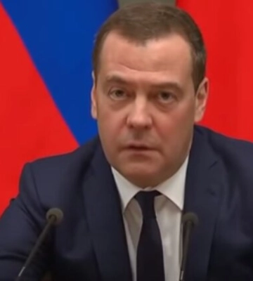 медведєв скасував правила: удари по Києву без обмежень — чого чекати