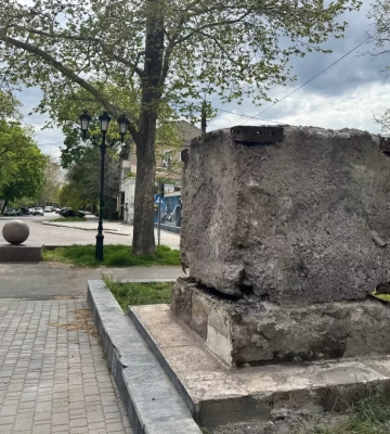 Управління культури Миколаївської ОВА просить місто передати демонтований бронзовий «куб» краєзнавчому музею
