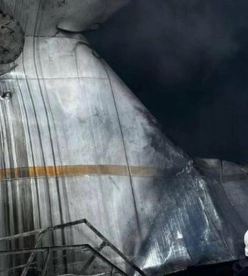 Був ризик вибуху цистерни: Росія вдарила по АЗС на Одещині, спалахнула пожежа