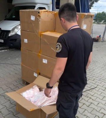 Замість автозапчастин – бренд Adidas на понад 5 мільйонів гривень: на Закарпатті викрили масштабну схему ввезення товарів