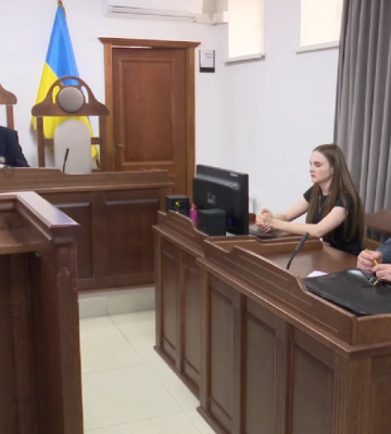 Уникнення перевірки через смерть підлітка: у Луцьку судять посадовця за хабар