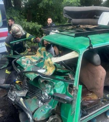 Двоє дітей двох і чотирьох років померли в лікарні внаслідок ДТП у Броварах. ФОТОрепортаж